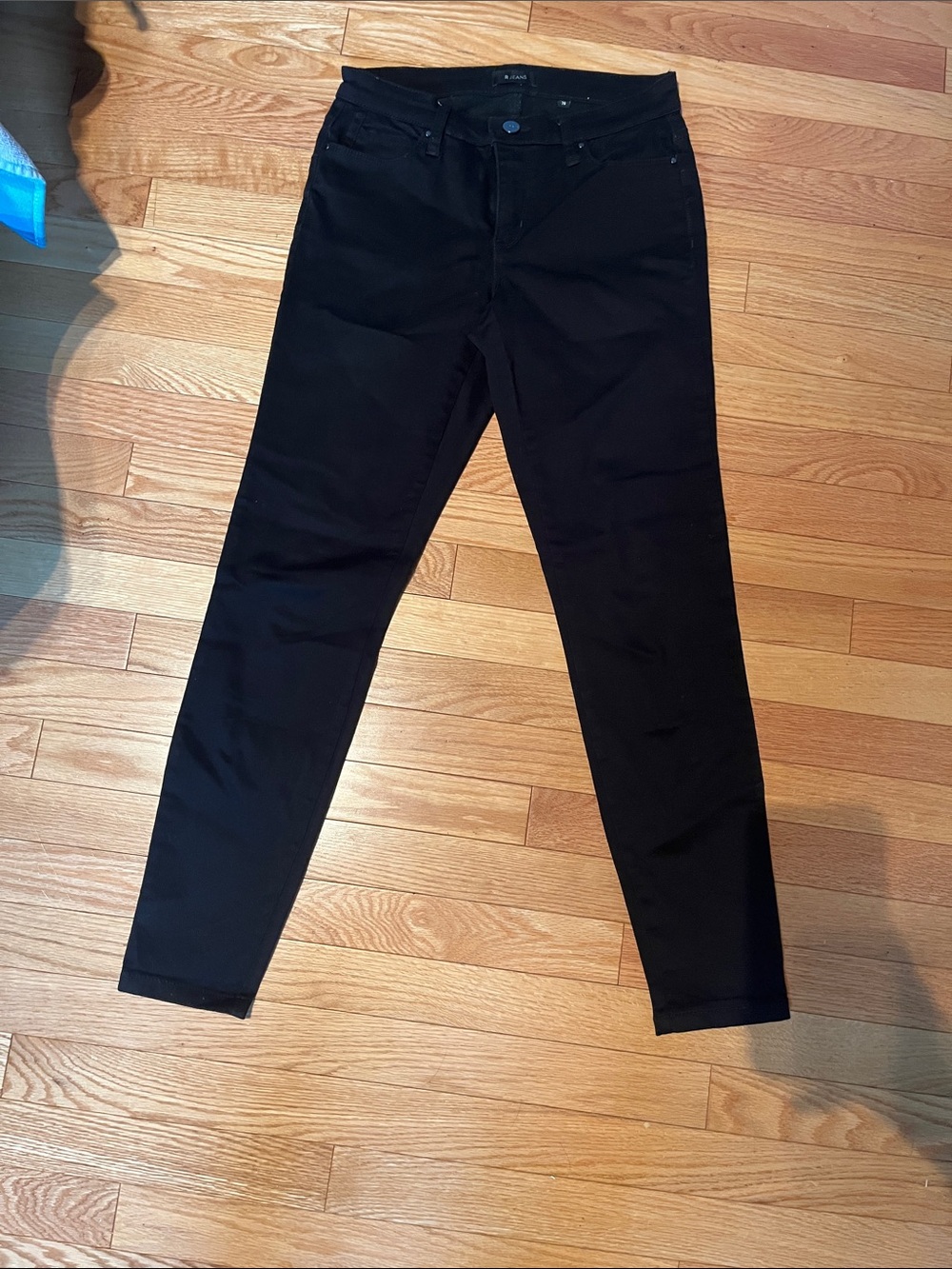 Women's Black Skinny Jeans — Sleek Everyday Fit
